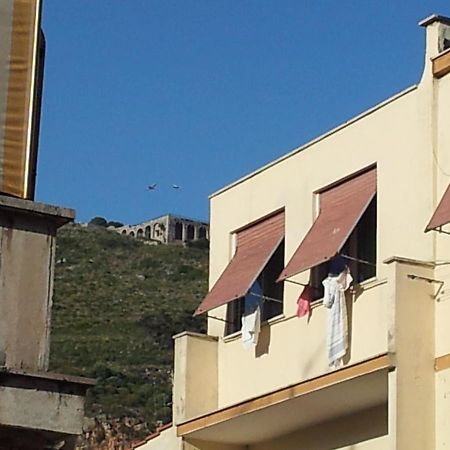 B&B Dimora Di Traiano Террачина Экстерьер фото